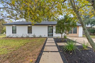 1101 W Hays ST, Kyle, TX 78640