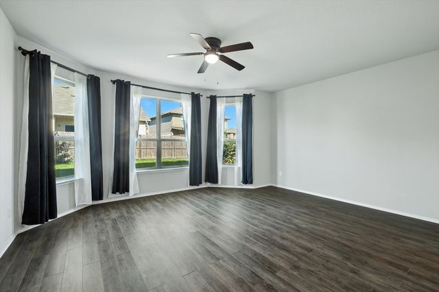 7717 Lake Vista Way, Fort Worth, TX 76179