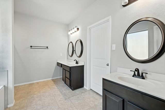 7717 Lake Vista Way, Fort Worth, TX 76179