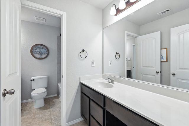 7717 Lake Vista Way, Fort Worth, TX 76179