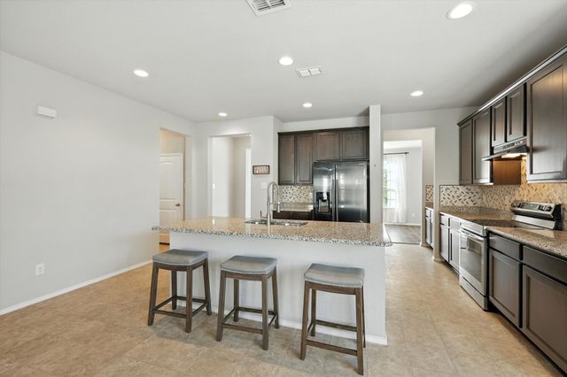 7717 Lake Vista Way, Fort Worth, TX 76179