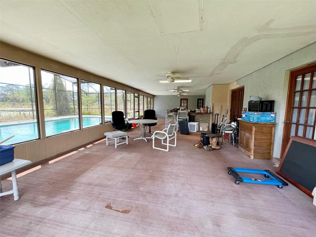 Image 13 of property listing at 349 SEMINOLE WOODS BLVD, Geneva, FL 32732