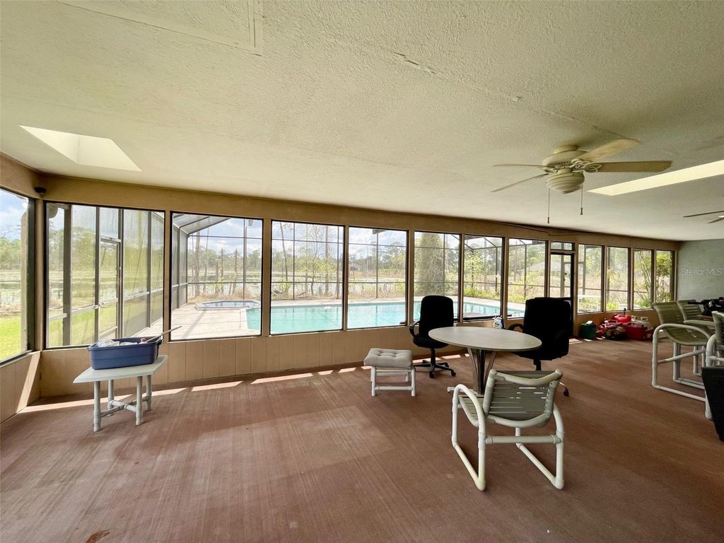 Image 14 of property listing at 349 SEMINOLE WOODS BLVD, Geneva, FL 32732