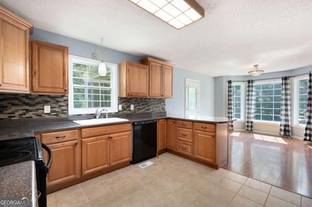 40 Stratford Drive, Douglasville, GA 30134