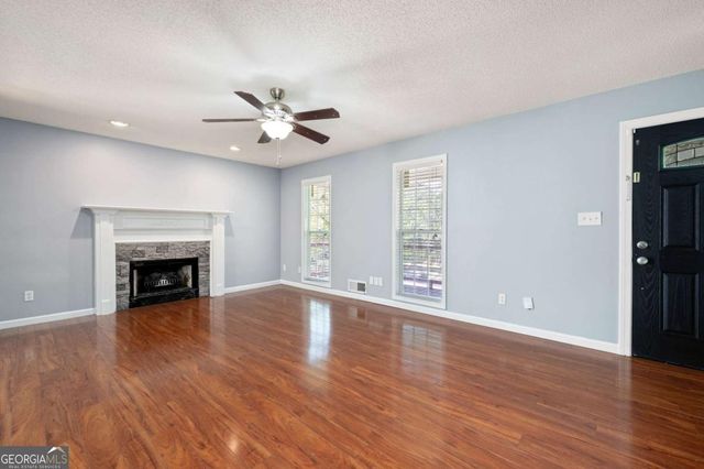 40 Stratford Drive, Douglasville, GA 30134