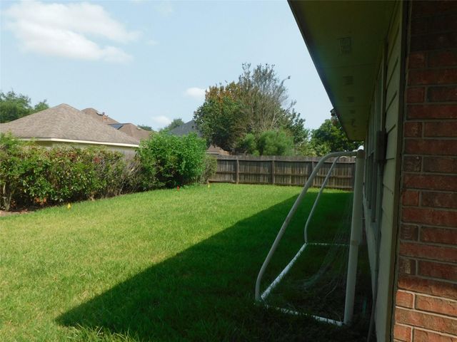 3334 Pebble Beach Lane, Pearland, TX 77584