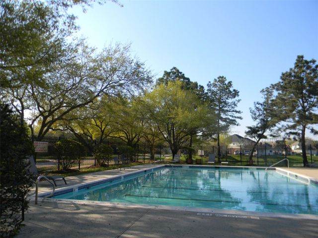 3334 Pebble Beach Lane, Pearland, TX 77584