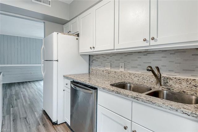 945 Indian CIR, Virginia Beach, VA 23451