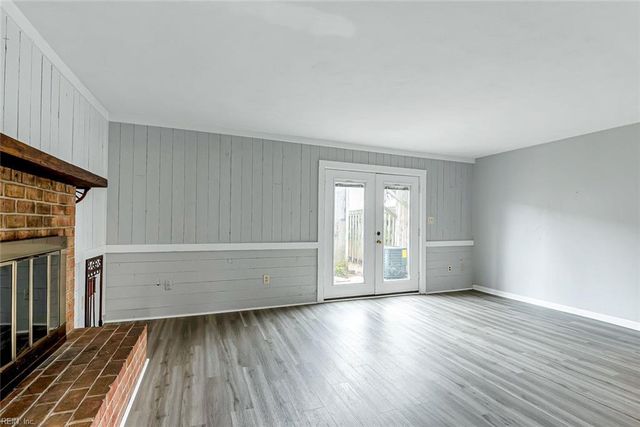 945 Indian CIR, Virginia Beach, VA 23451