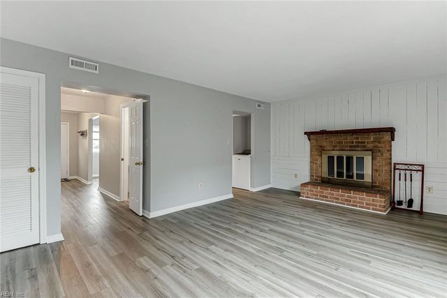 945 Indian CIR, Virginia Beach, VA 23451
