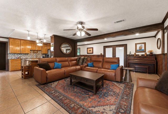 1429 County Road 192, Alvin, TX 77511