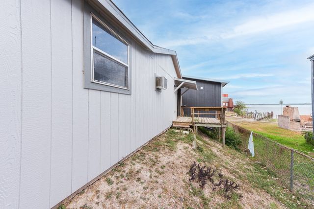 101 White Point Trai, Sandia, TX 78383
