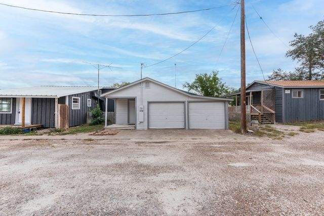 101 White Point Trai, Sandia, TX 78383
