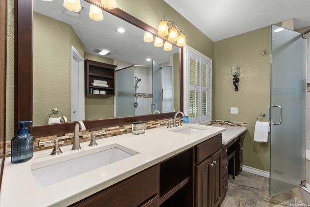 344 Prinz Dr, San Antonio, TX 78213