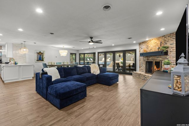 344 Prinz Dr, San Antonio, TX 78213
