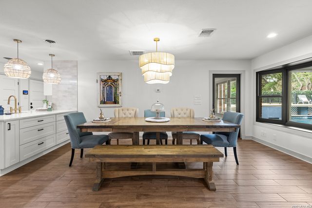344 Prinz Dr, San Antonio, TX 78213