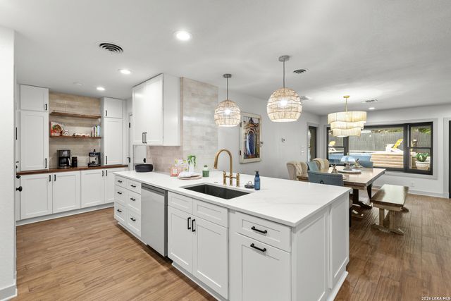 344 Prinz Dr, San Antonio, TX 78213