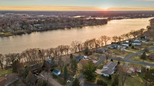 810 River Lane, Anoka, MN 55303