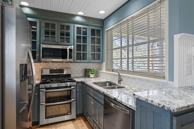 810 River Lane, Anoka, MN 55303