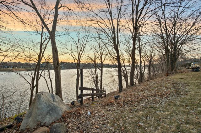 810 River Lane, Anoka, MN 55303