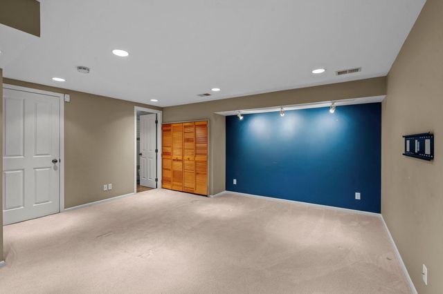 810 River Lane, Anoka, MN 55303