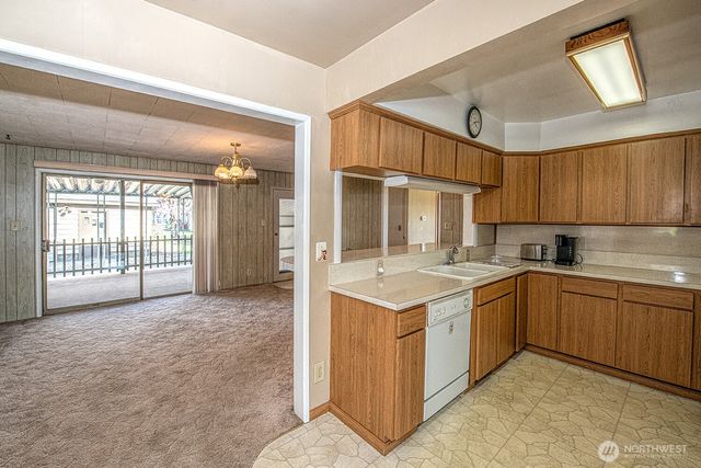 318 NE Lambert Avenue, College Place, WA 99324