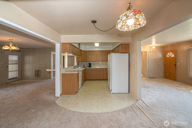 318 NE Lambert Avenue, College Place, WA 99324