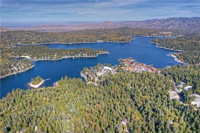 329 Summit Road, Lake Arrowhead, CA 92352