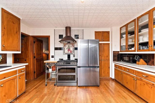 329 Summit Road, Lake Arrowhead, CA 92352