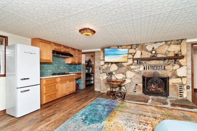329 Summit Road, Lake Arrowhead, CA 92352