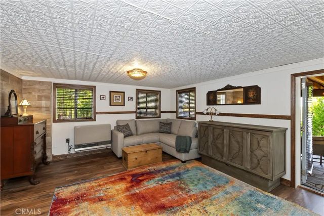329 Summit Road, Lake Arrowhead, CA 92352