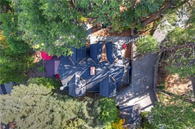 329 Summit Road, Lake Arrowhead, CA 92352