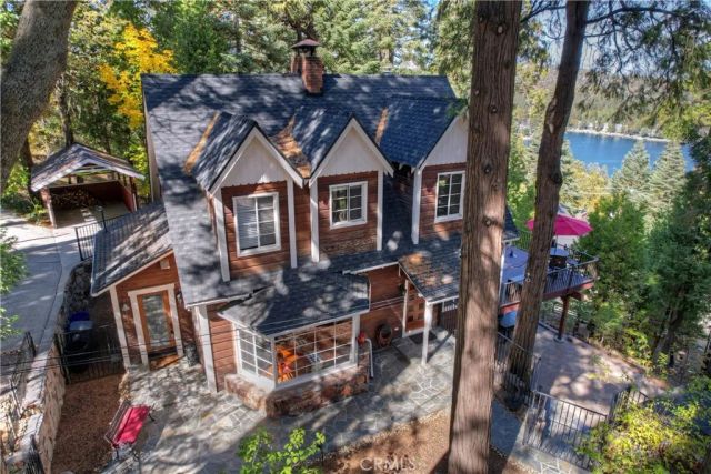 329 Summit Road, Lake Arrowhead, CA 92352