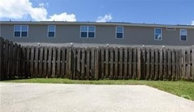 48 Cypress Lane, Richmond Hill, GA 31324