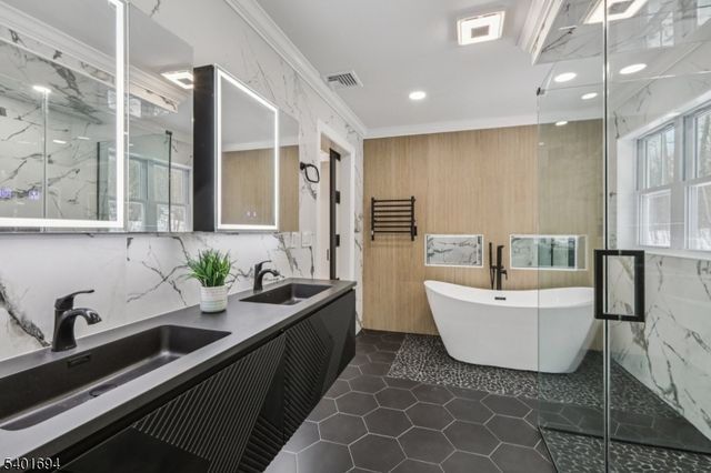 23 Meadow Ln, Sparta Twp., NJ 07871