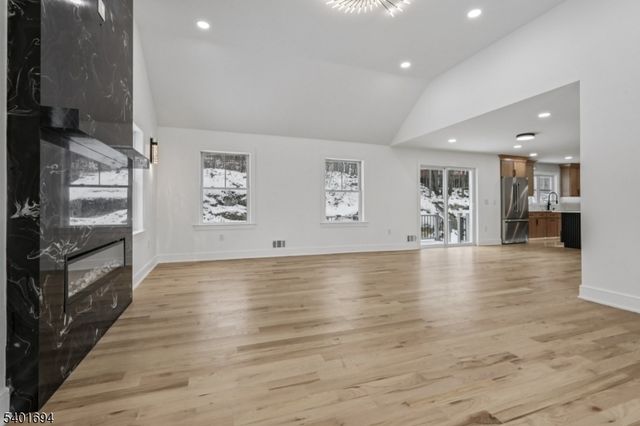 23 Meadow Ln, Sparta Twp., NJ 07871