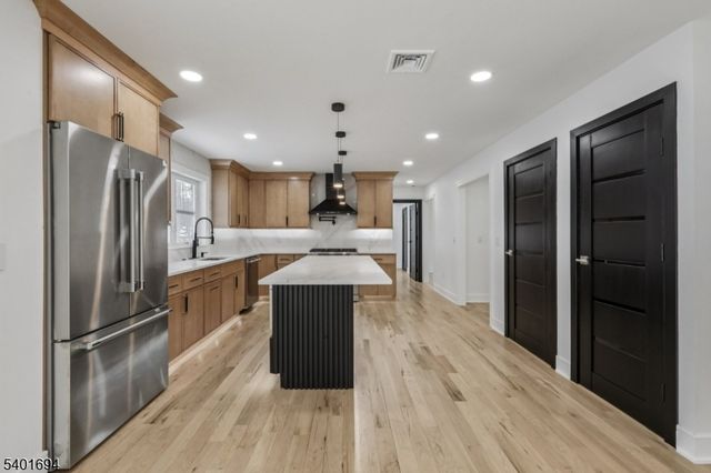 23 Meadow Ln, Sparta Twp., NJ 07871