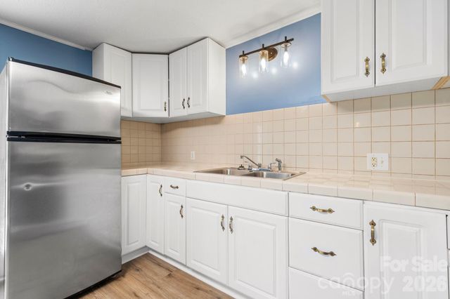 626 W Concord Street, Morganton, NC 28655