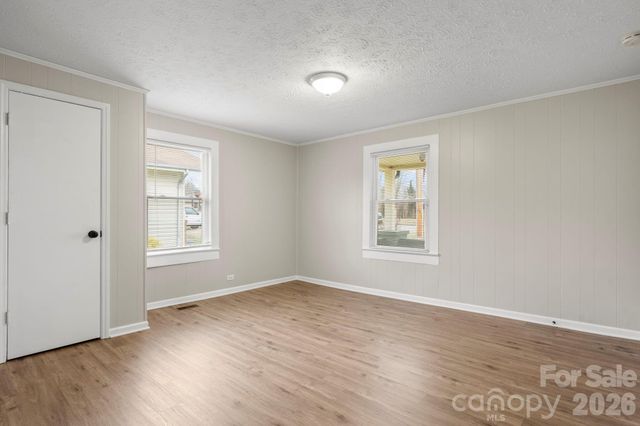 626 W Concord Street, Morganton, NC 28655