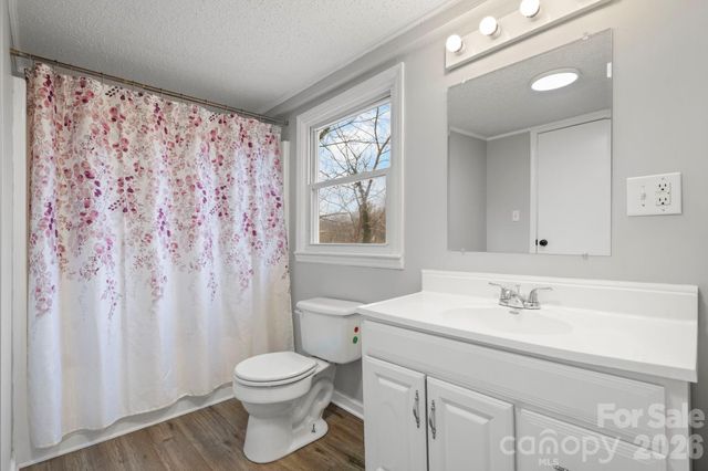 626 W Concord Street, Morganton, NC 28655