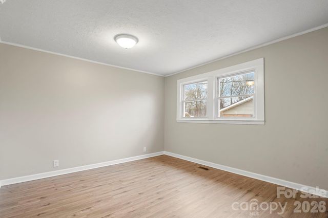 626 W Concord Street, Morganton, NC 28655