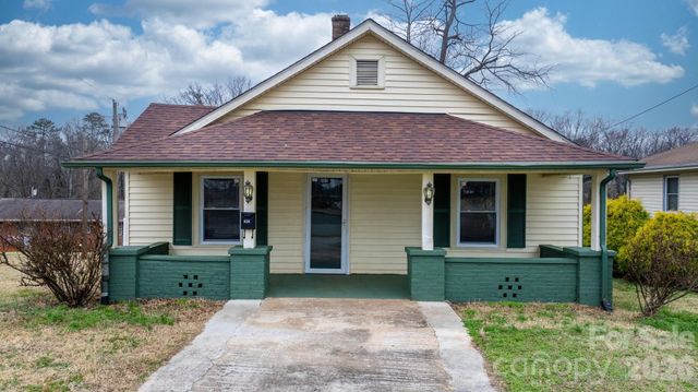 626 W Concord Street, Morganton, NC 28655