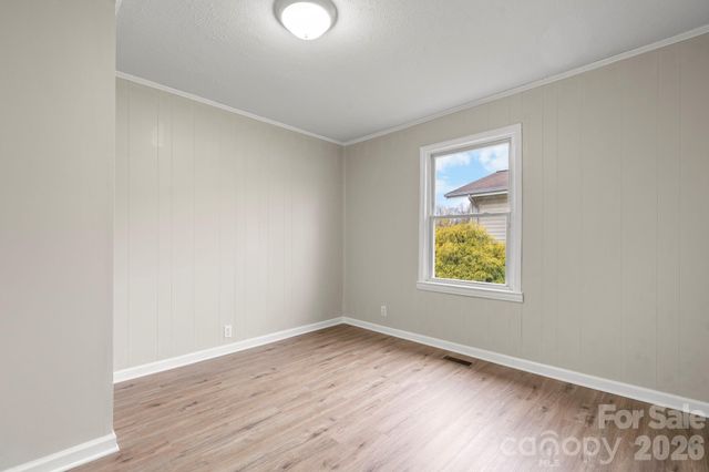 626 W Concord Street, Morganton, NC 28655