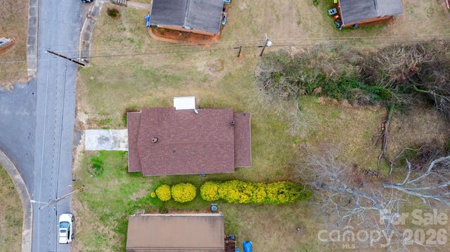 626 W Concord Street, Morganton, NC 28655