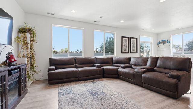 3856 S 2915 W, West Haven, UT 84401