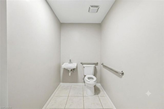 2080 Collier AVE, Fort Myers, FL 33901