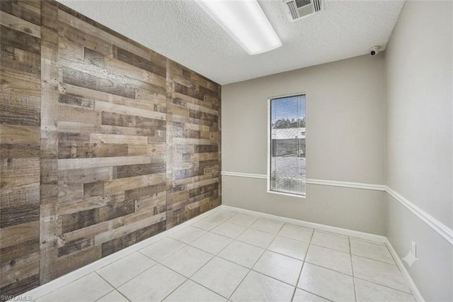 2080 Collier AVE, Fort Myers, FL 33901
