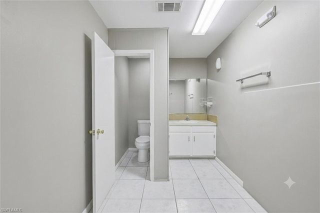 2080 Collier AVE, Fort Myers, FL 33901