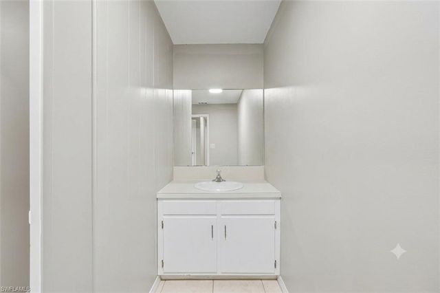 2080 Collier AVE, Fort Myers, FL 33901