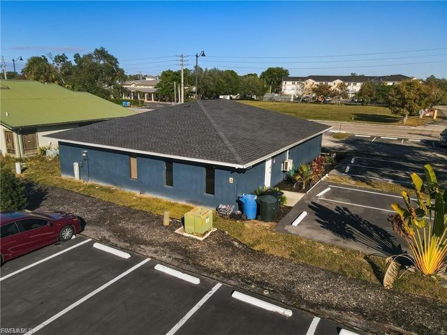 2080 Collier AVE, Fort Myers, FL 33901